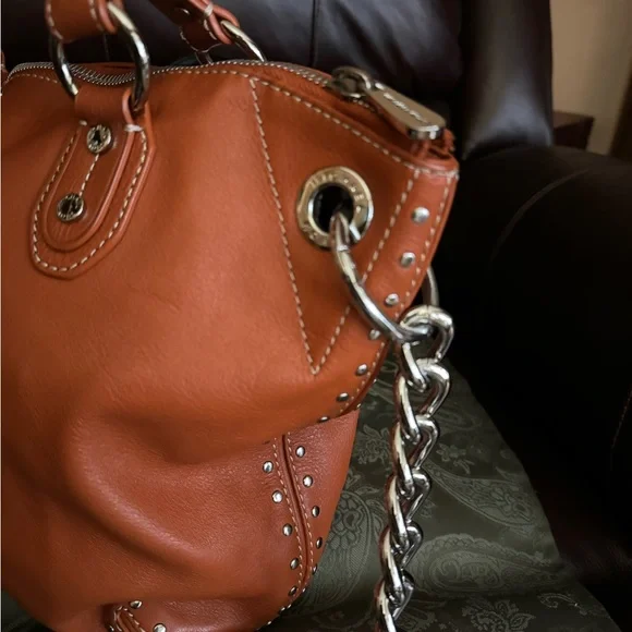 Michael Kors Aster Tote - Picture 3 of 6